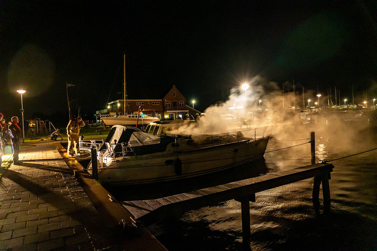 Zeilboot brand Harderwijk