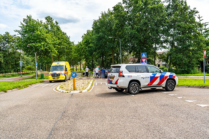 Vrouw op fiets aangereden op oversteekplaats in Harderwijk