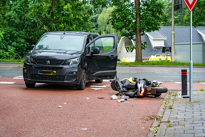 Scooter ongeluk Deventerweg Harderwijk