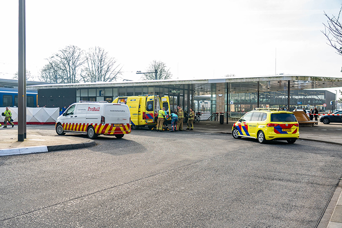 Persoon onwel geworden op spoor Harderwijk