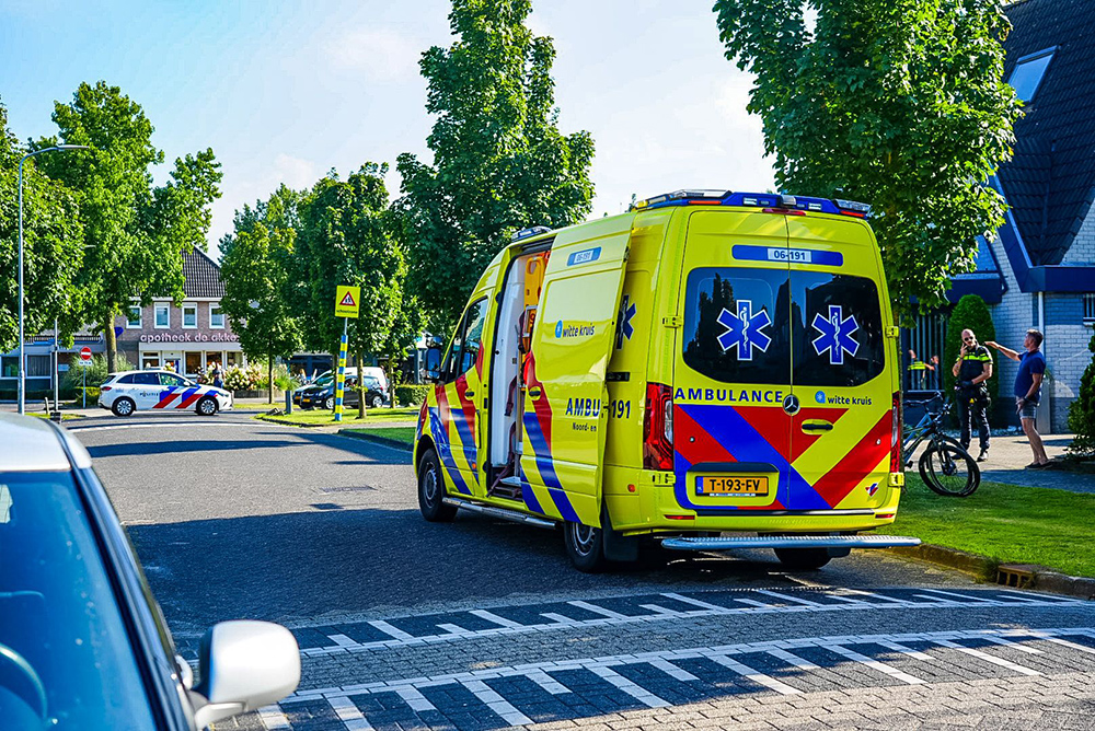 Fietser ten val op de Krommekamp in Harderwijk