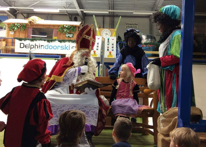Sinterklaas bij indoorskibaan Delphindoorski Ermelo