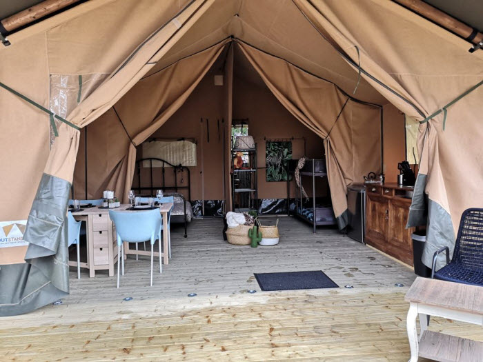 Tent op Glamping La Belle St-Fli Frankrijk camping