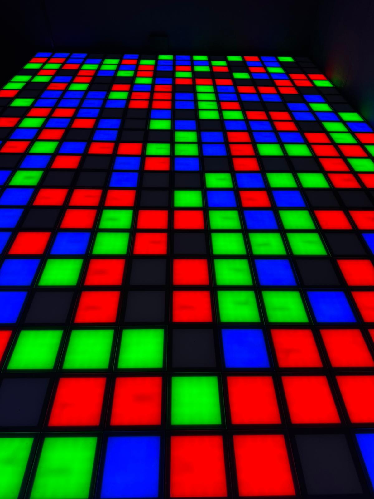 Pixel Floor Kok Experience