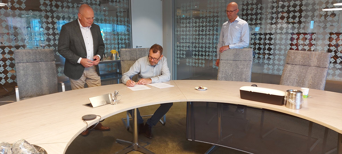 Ondertekening Pieter Hannessen Qimarox