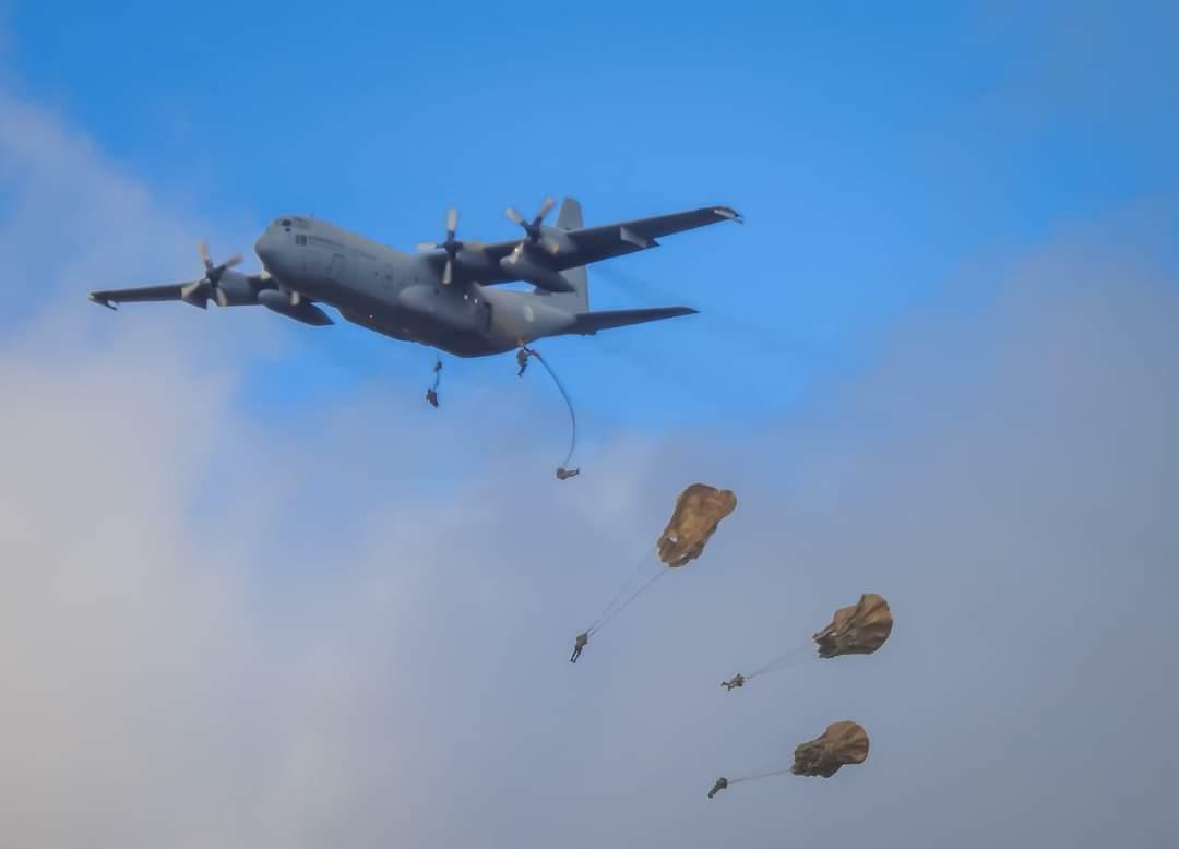 Parachutisten Ermelo Jannie Simon