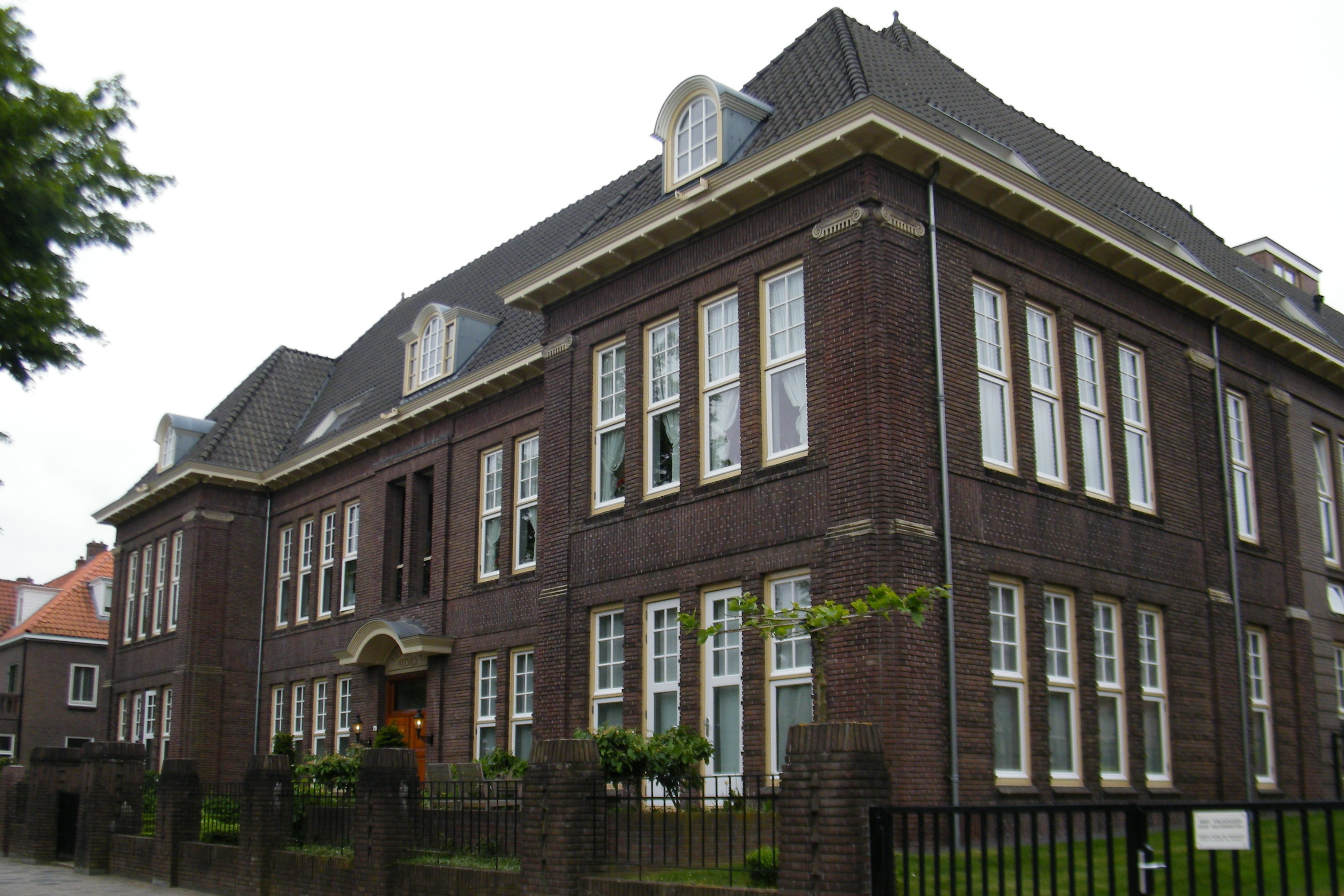Vakschool voor Meisjes Harderwijk Stationslaan 