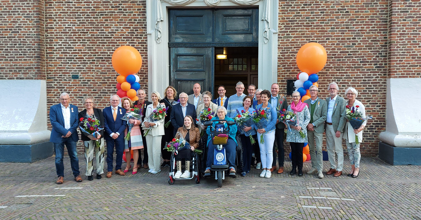 Gedecoreerden gemeente Harderwijk 2022 met partner