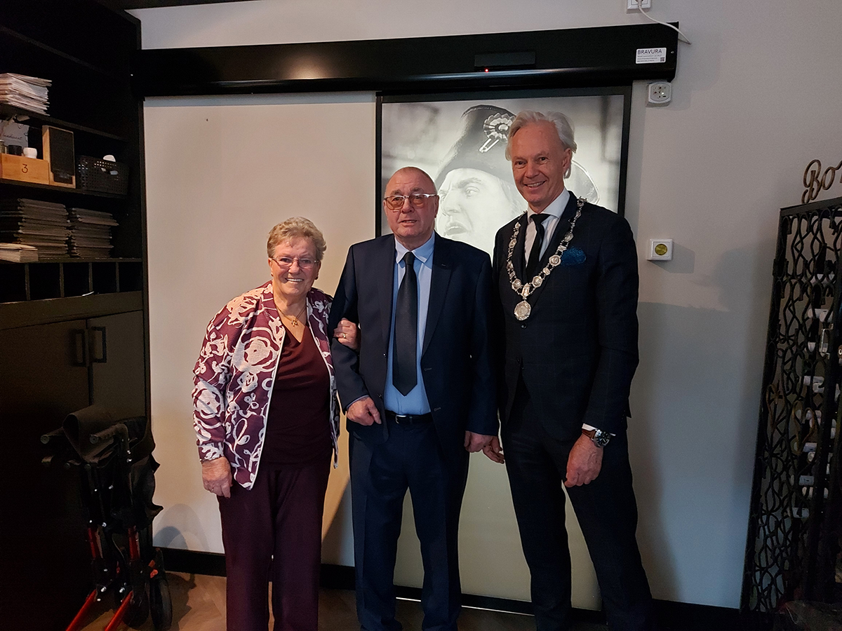 Echtpaar van Loo 65 jaar getrouwd