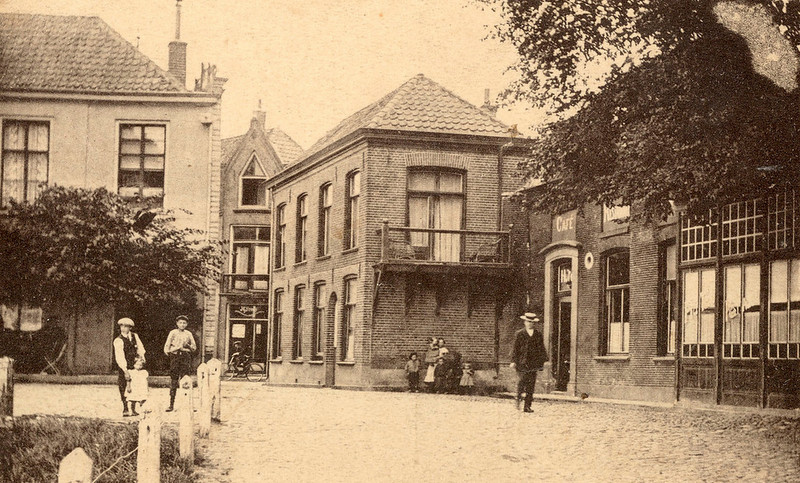 Aan de Bruggepoort inHarderwijk oude foto van vroeger