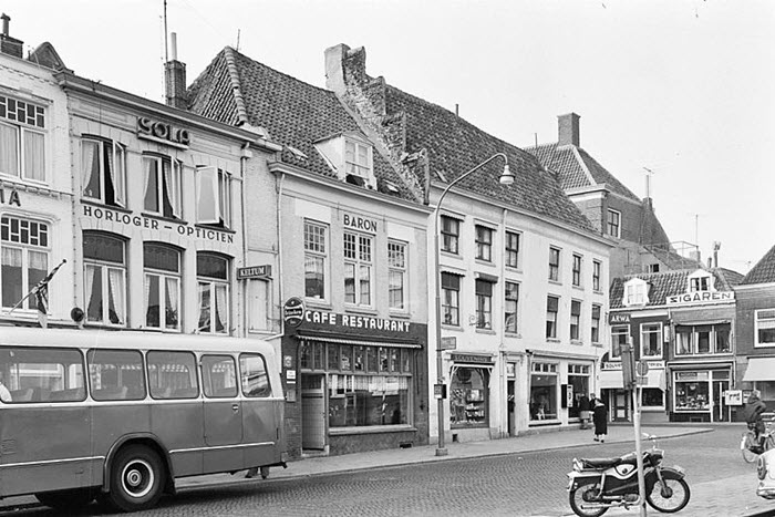 De Markt in Harderwijk uit 1965
