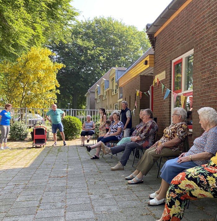 Nationale balkonbeweegdag in Hierden