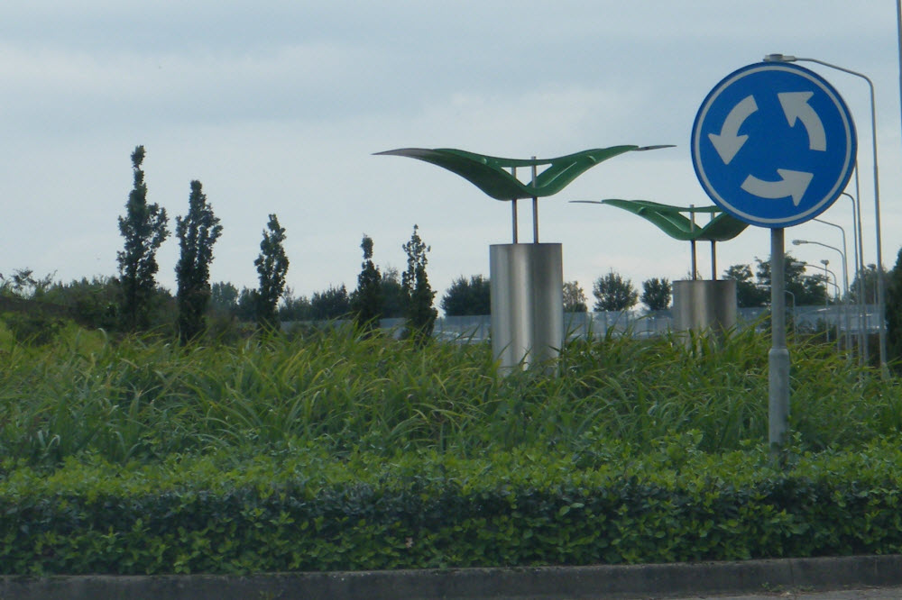 Vlinders op de rotonde's rond Drielanden Harderwijk groen.