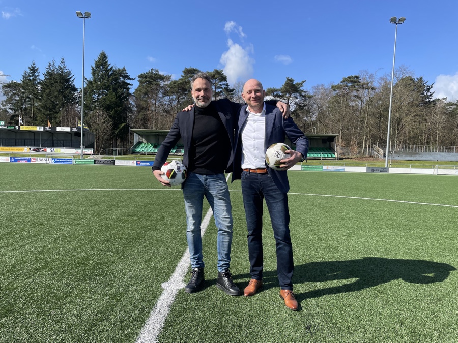 Voetbaltoernooi vluchtelingen foto Marco Jansen