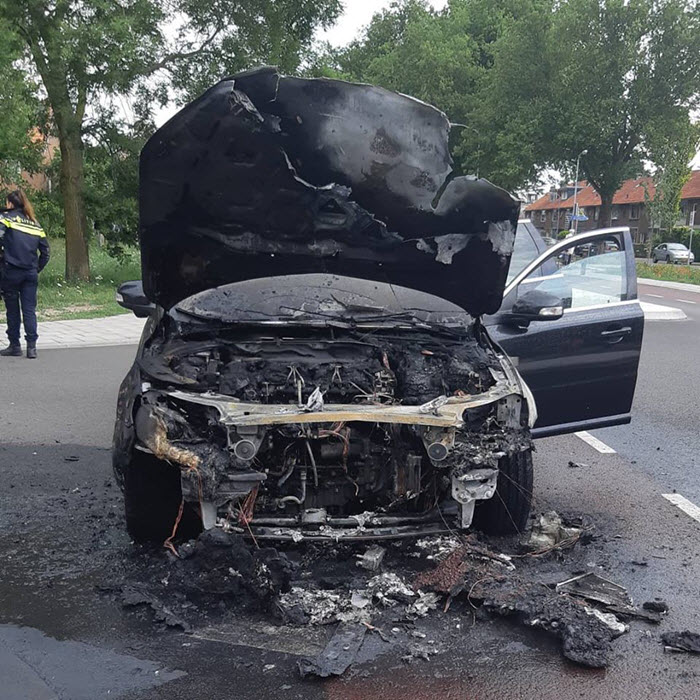 Auto uitgebrand Politie West