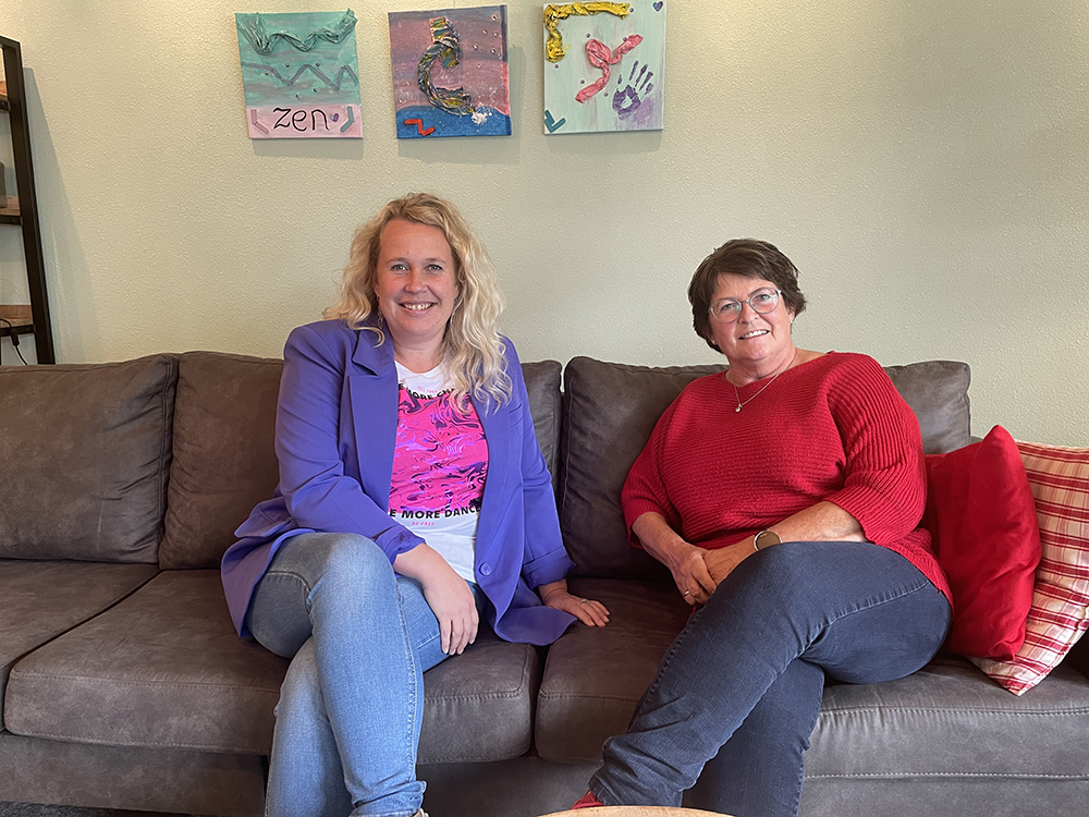 Magrietha Tomassen en Marjan Haccou zijn een jaar samen voorganger bij het Apostolisch Genootschap in Harderwijk.