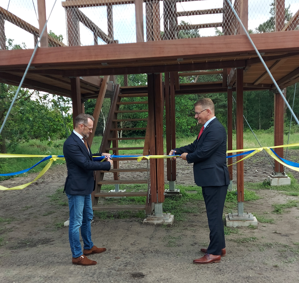 Opening uitkijktoren Beekhuizerzand
