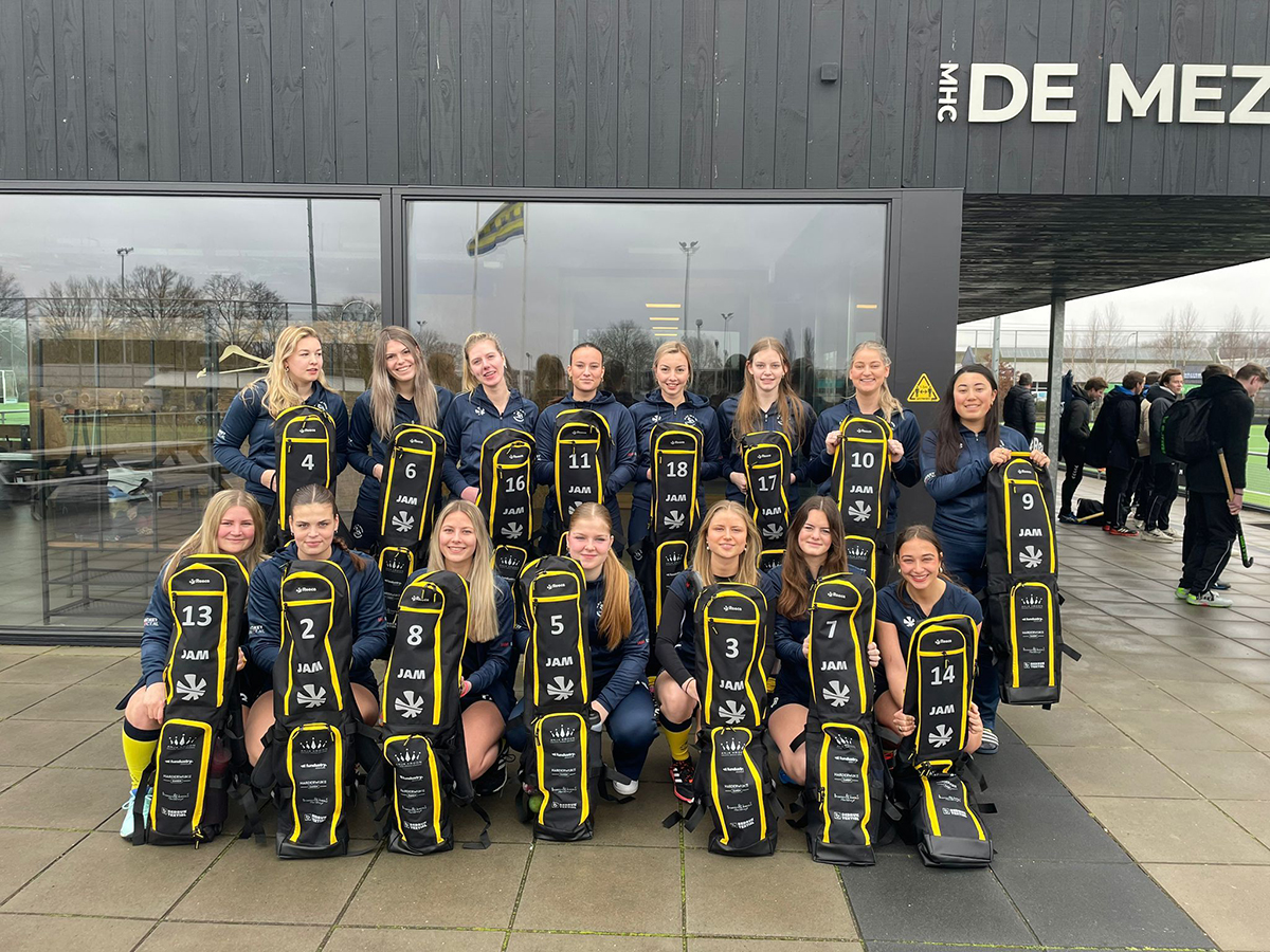 Hockeyclub de Mezen Harderwijk dames 3