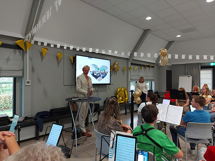 Kunst na Arbeid muziekvereniging lancering website 80 jarig bestaan