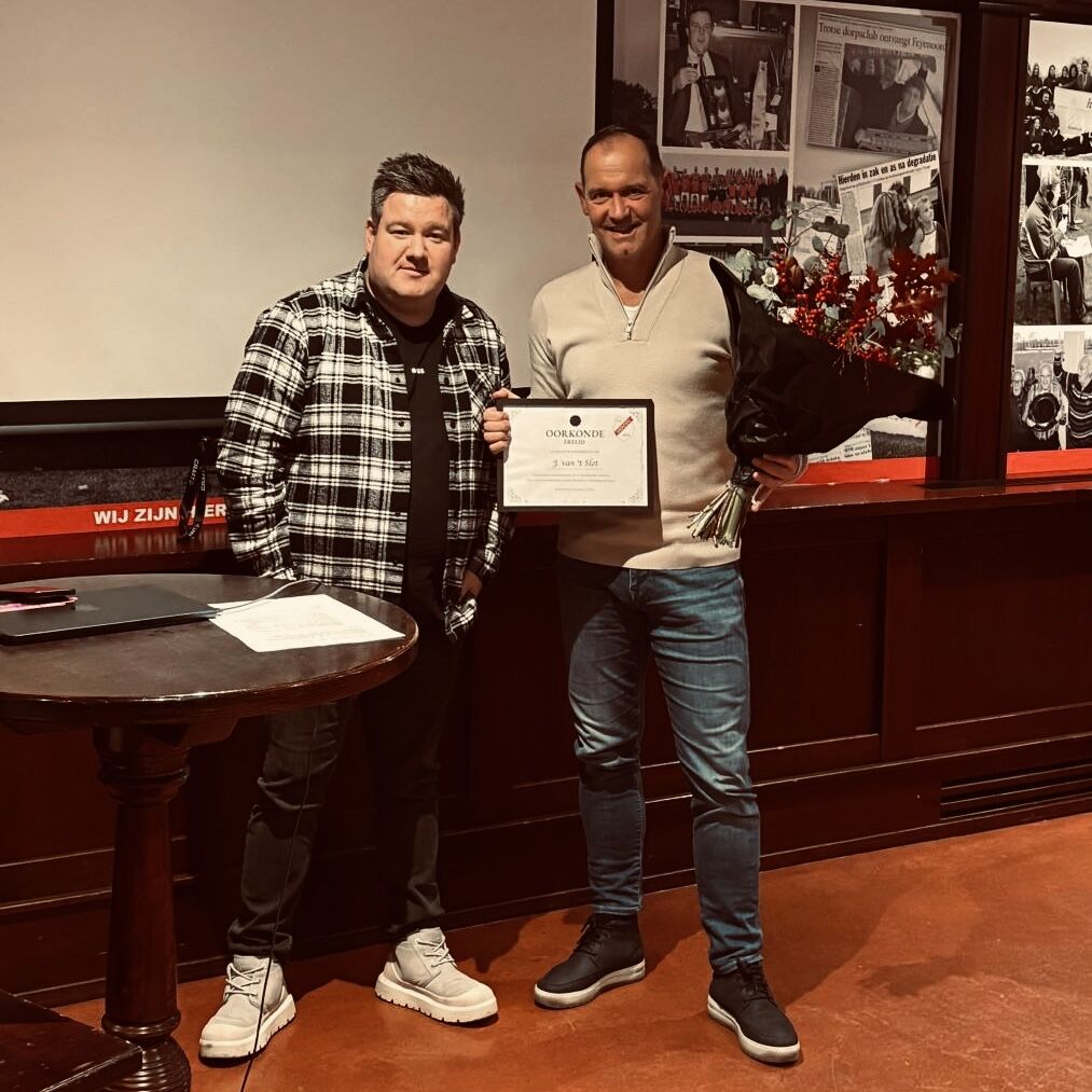 Jacco van Slot erelid v.v. Hierden