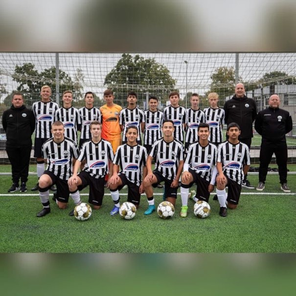 Jo17 Zwart Wit voetbalvereniging Harderwijk