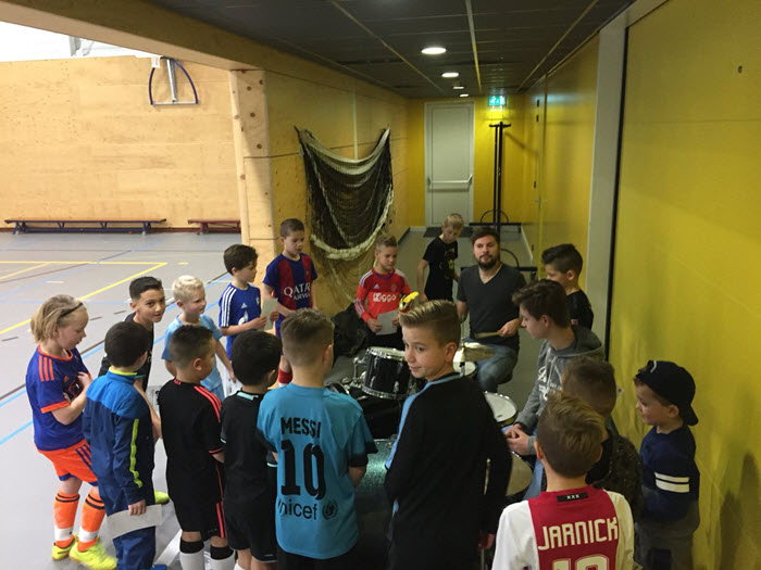 Voetbalvereniging Zwart Wit Harderwijk zoekt drummer