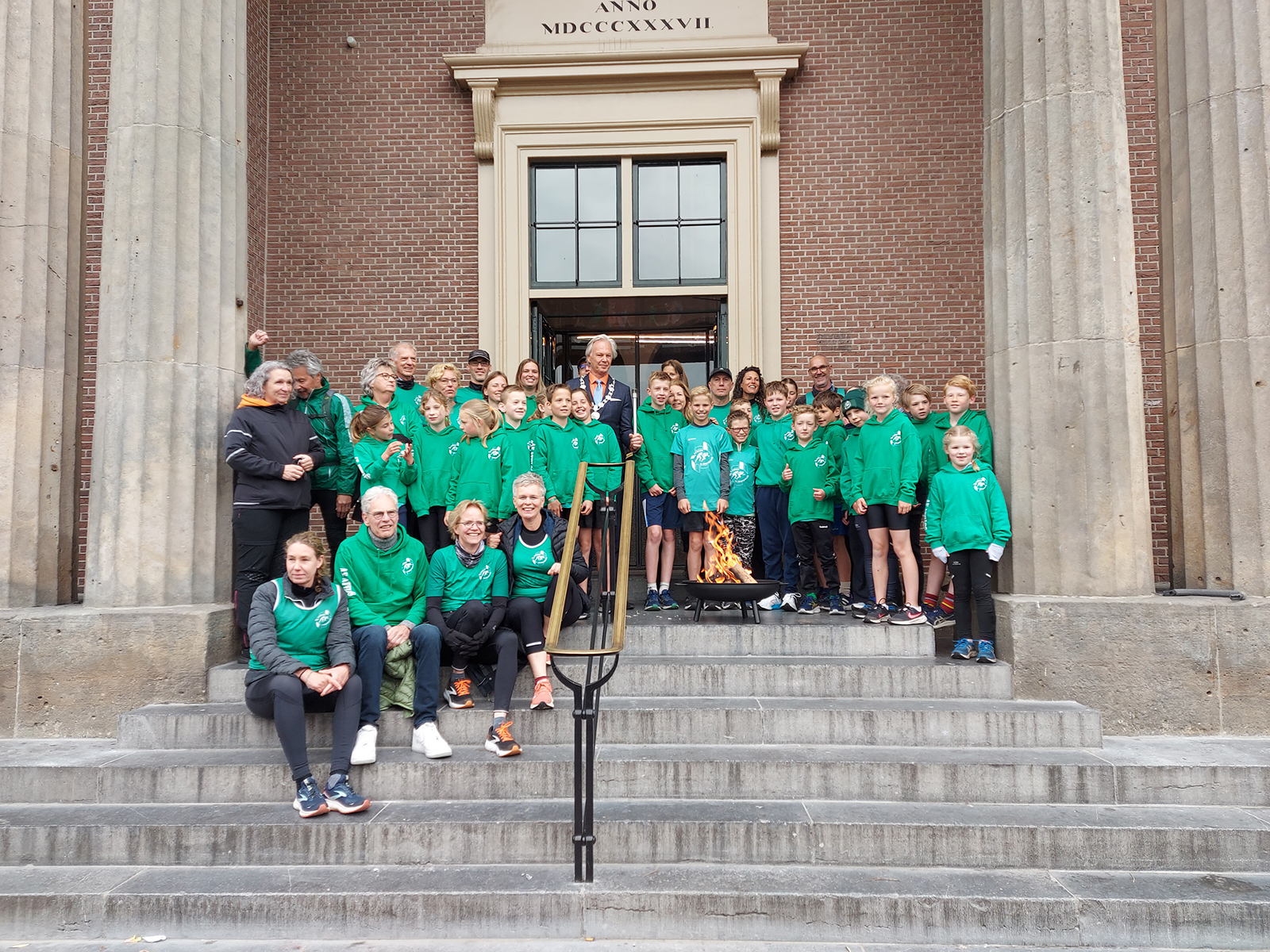 Team Athlos bevrijdingsvuurestafette