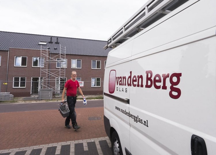 bus_van_den_Berg_Glas_Harderwijk.jpg