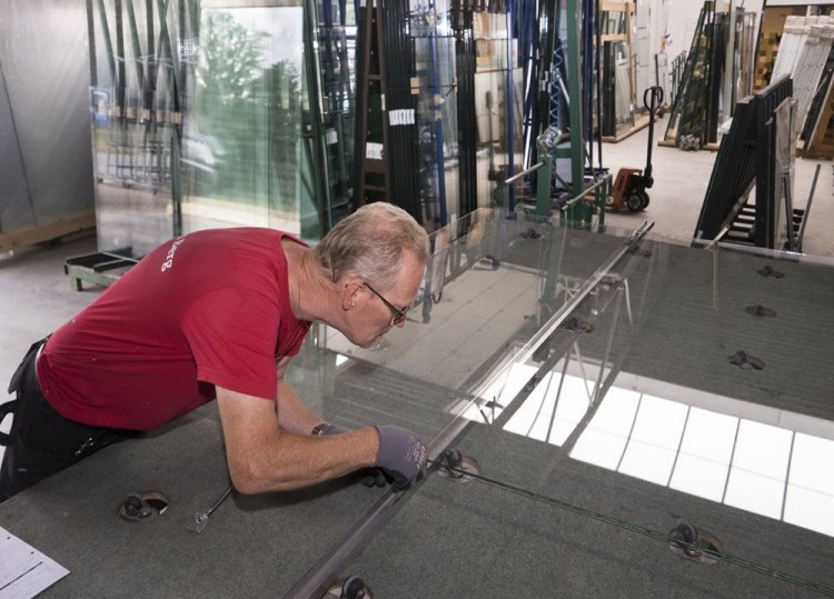 glas_snijden_van_den_Berg_Glas_Harderwijk.jpg