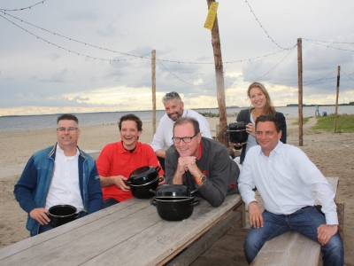 Vischafslag Mosselfeest op strandeiland Harderwijk