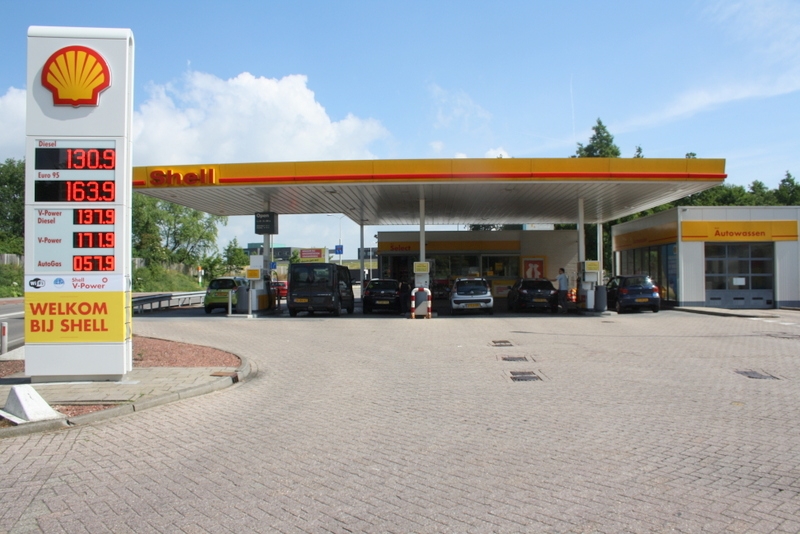 Shell Witkamp Benzine Stations Oranjelaan en Stadsdennen