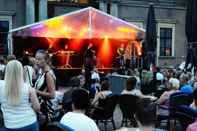 Muziek op de markt in Harderwijk