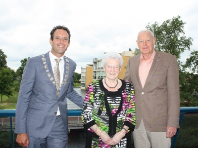 Echtpaar K. van der Velde en G.J.C. van der Velde-Bullee viert hun 60-jarig huwelijksjubileum 