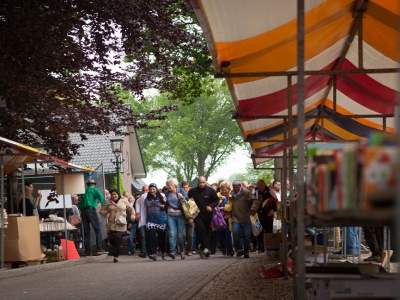 Rommelmarkt Hierden zaterdag 14 mei 2016