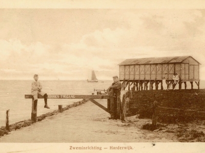 Herinner je je Harderwijk, oude foto van Zweminrichting Harderwijk