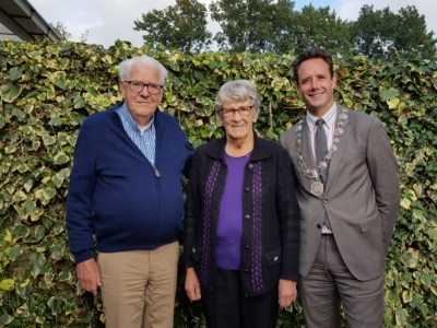 Echtpaar Herman en Ton Lankhorst vieren hun 60-jarig Huwelijks jubileum (filmpje)
