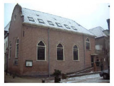 Wethouder en dakloze openen inloophuis De Oude Synagoge in Harderwijk