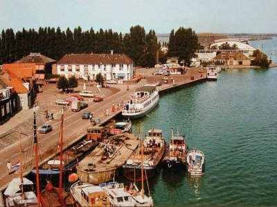 Herinner je je Harderwijk: oude foto van het havengebied in Harderwijk