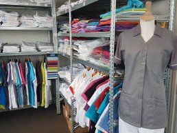 Werken in de zorg met geschikte kleding