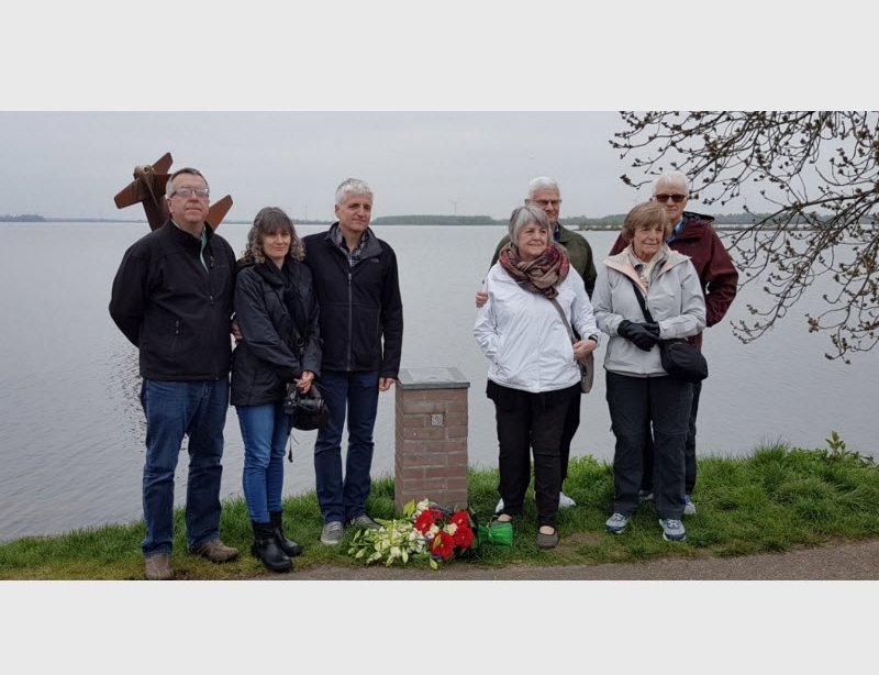 Amerikaanse familie herdenkt familielid in Harderwijk