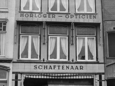 Herinner je je Harderwijk: oude foto van Juwelier Schaftenaar in Harderwijk