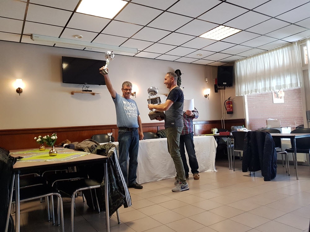 Eindtoernooi van de Suez Bedrijven Dart Competitie (video)