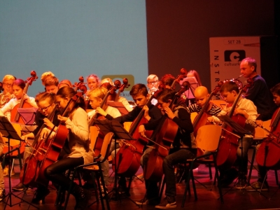 Concert van het 1e Popleerorkest in Estrado!