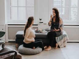 Het Mama Café Hierden, hip en betrouwbaar, is er voor alle mama's in spé en mama's met baby's tot 1 jaar oud