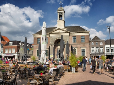 Renovatieplan voor het stadhuis op de Markt  in Harderwijk