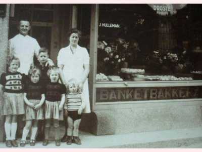 Herinner je je Harderwijk: oude foto van Banketbakkerij Hulleman