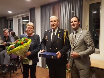 Waardering voor korpsleden Brandweer Harderwijk en Koninklijke onderscheiding voor Gerrit de Mik