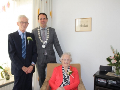 Echtpaar G. Wildschut en A. Wildschut-Veldhoen vieren hun 60-jarig huwelijksjubileum
