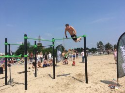 Calisthenics toestel op Strandeiland nu al een succes