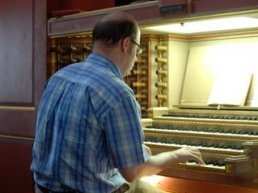 Gerben Mourik debuteert op Harderwijker orgel